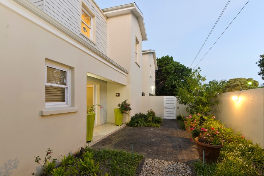 4 Bedroom Property for Sale in Leisure Isle Western Cape